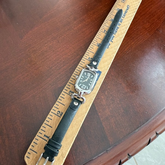 Vintage Nine West Watch 
Need Batteries - Picture 2 of 2